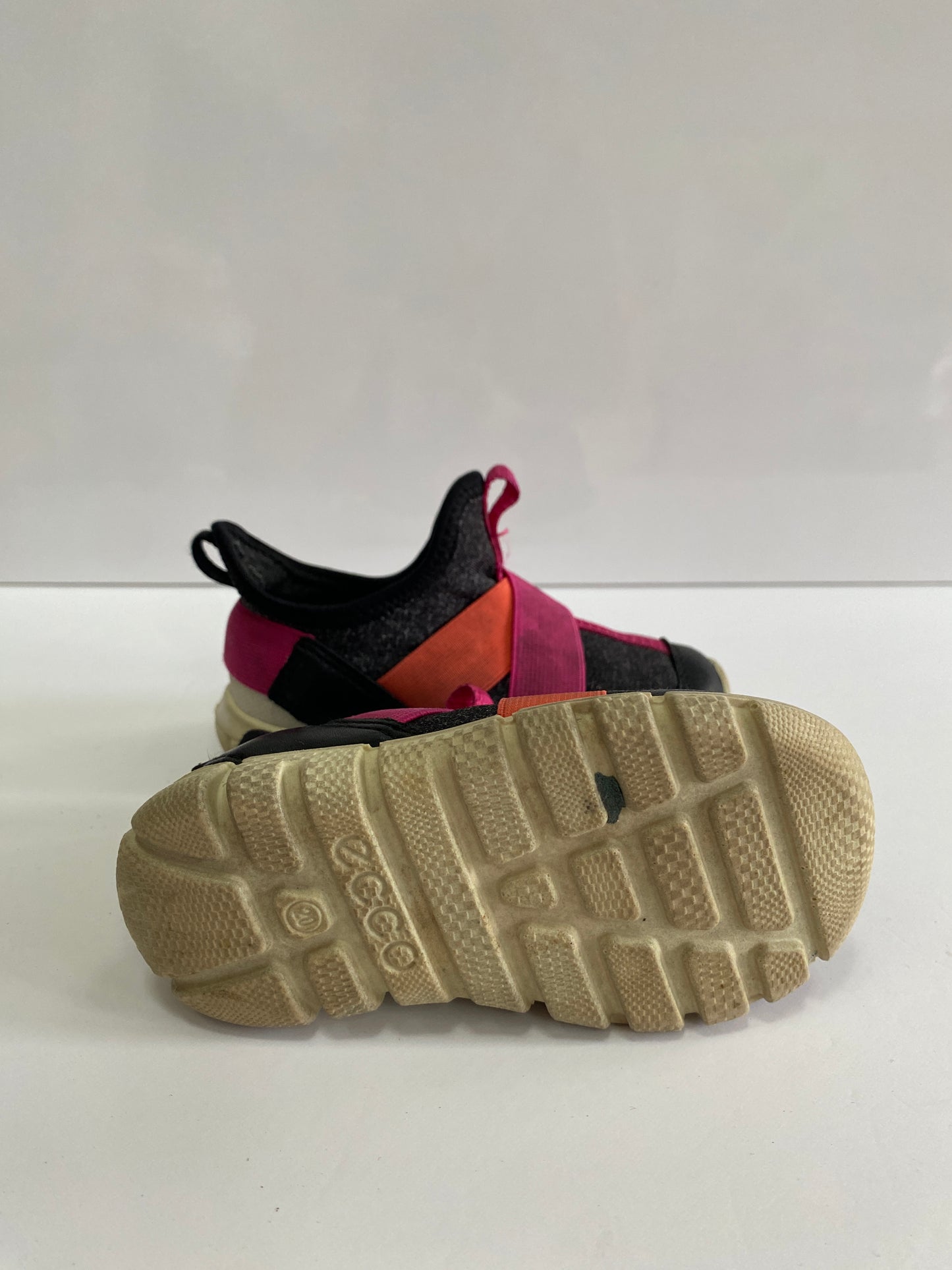 Stretchy sneakers 4.5 US Little Kids| Ecco