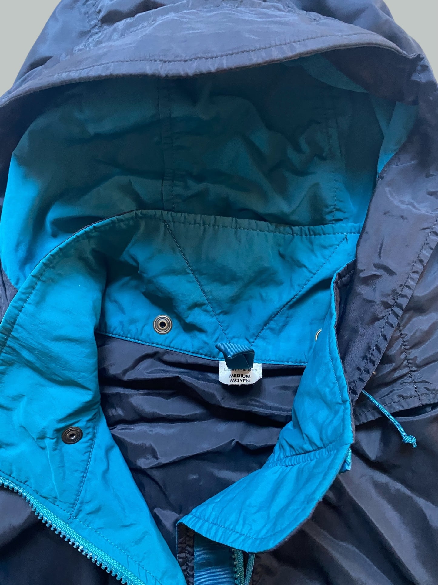 Vintage black rain jacket women's medium | MEC