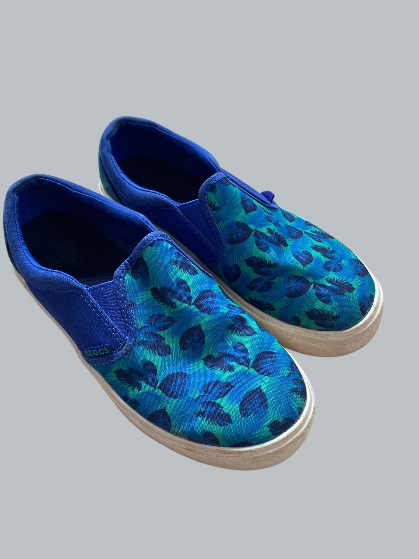 Canvas slip on sneakers 3 US Big Kids | Crocs