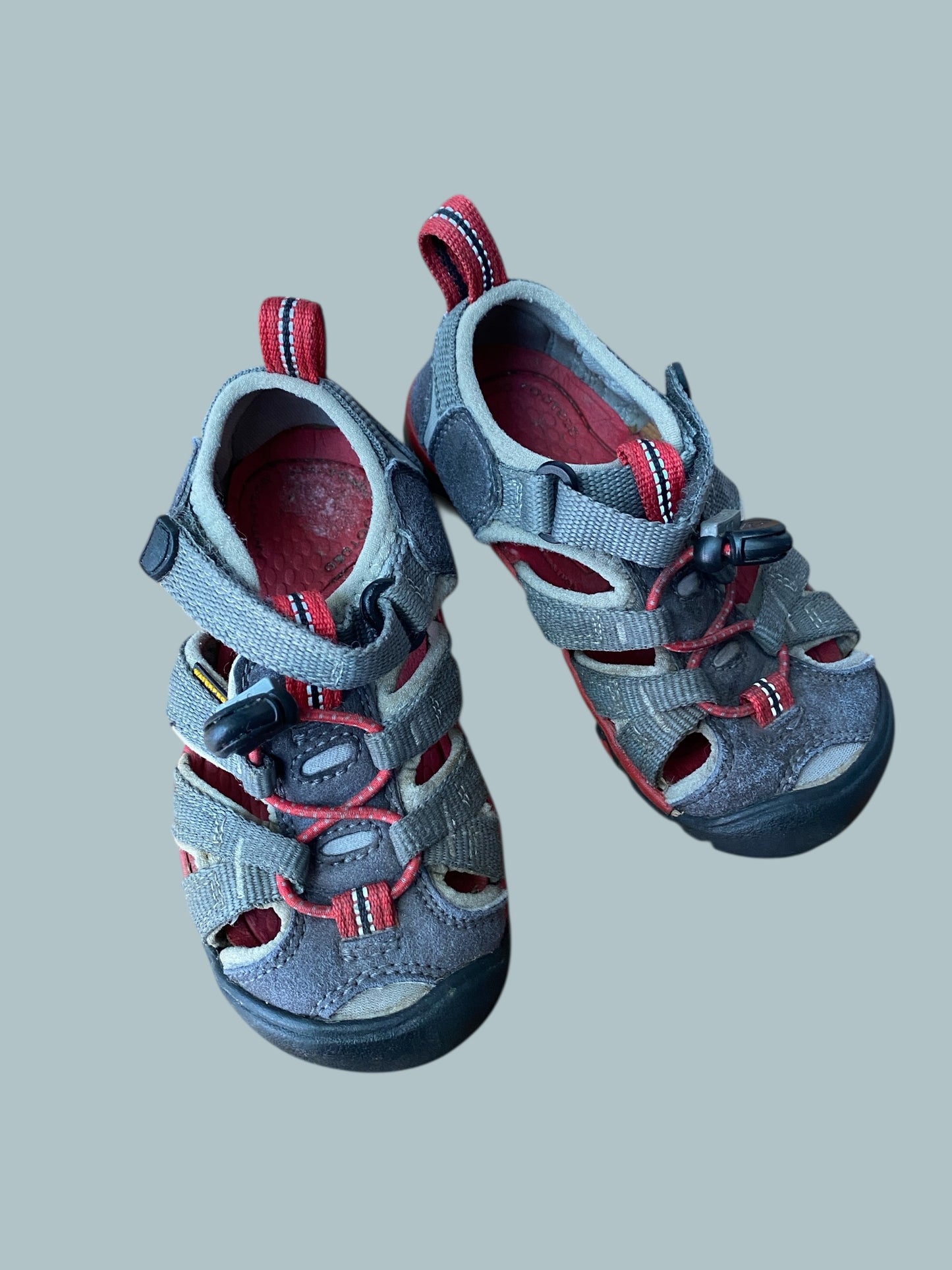 Grey and red velcro sandals 9 US Little Kid | Keen