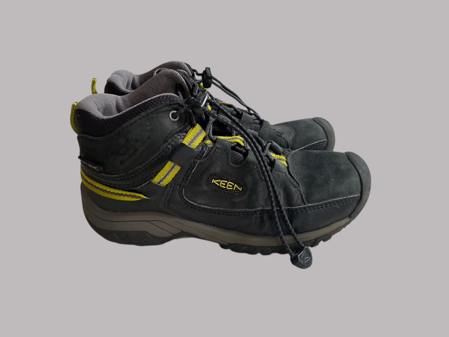 Black and yellow hiking boots 2 US Big Kids | Keen