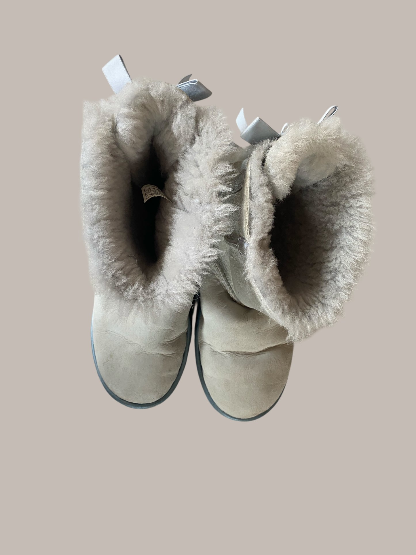 Bailey sheepskin boots with bow 5 US Big Kids | Ugg