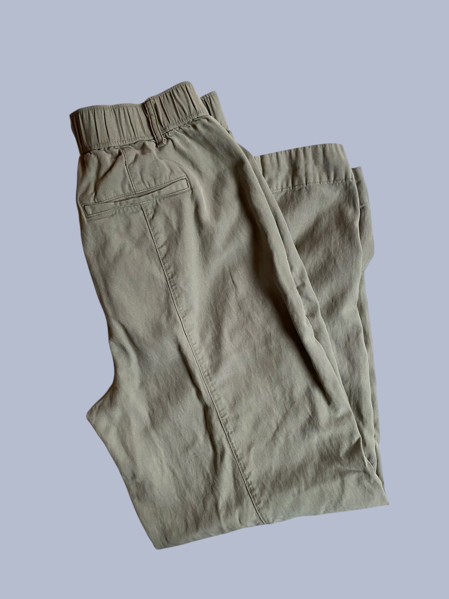 Barrel chino pants women's medium | Banana Republic