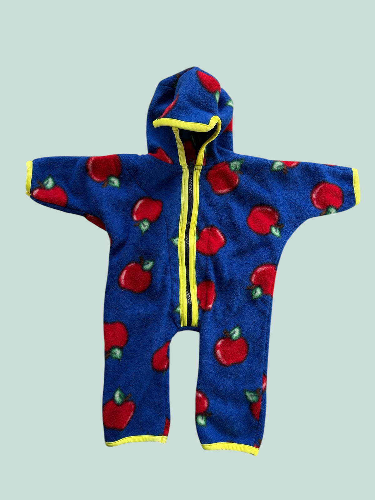 Amazing apple fleece suit ~6-12m