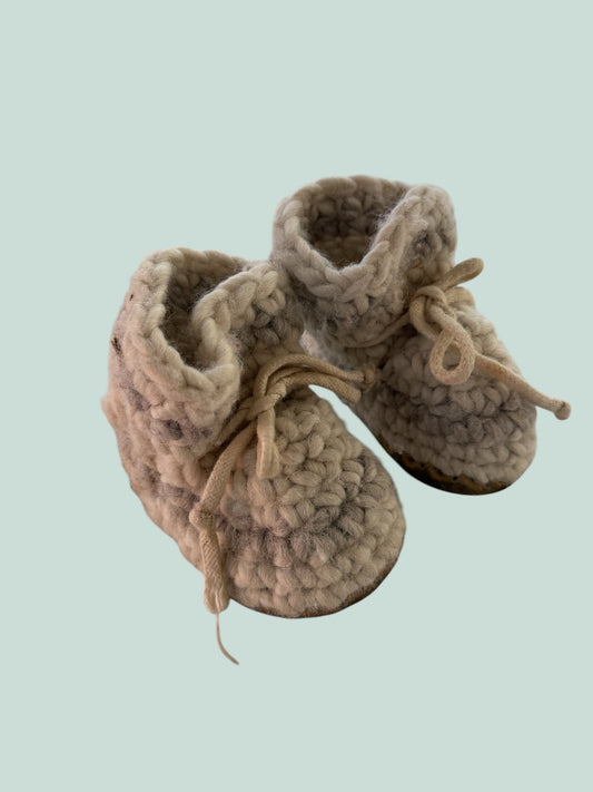 Cream wool slippers 4US Little Kid | Padraig