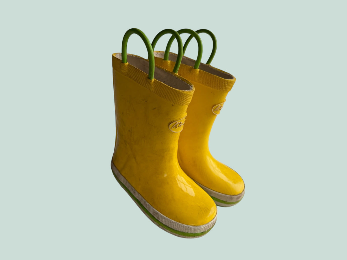 Yellow rubber rain boots 5US Little Kid | KomforMe