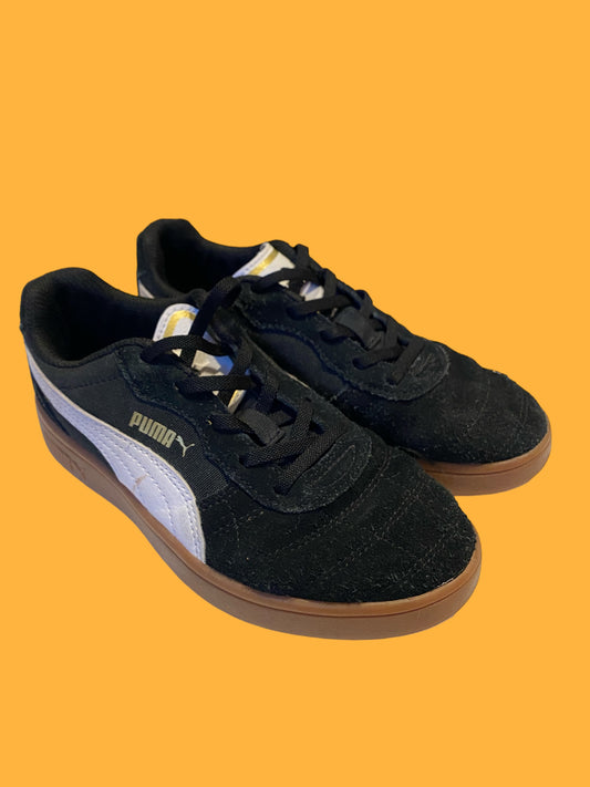 Black suede sneaker 2 US Big Kid | Puma