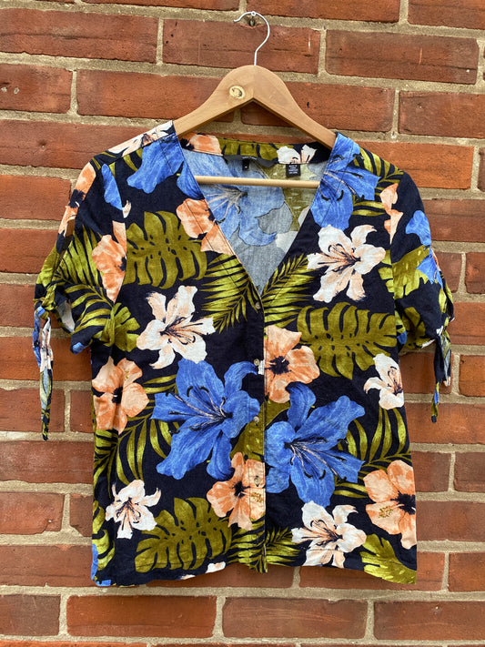 Linen blend flower short sleeve button top, adult medium | Vero Moda
