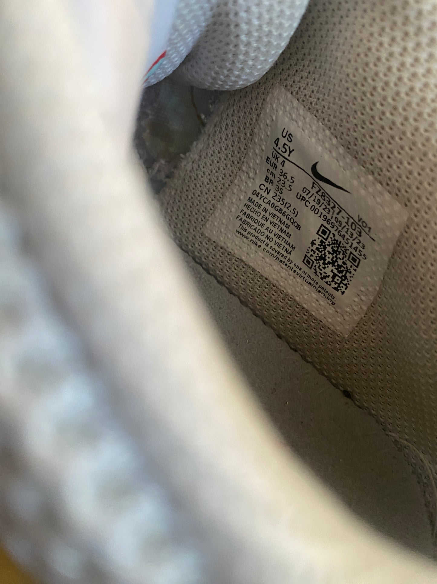 Chinese New Year basketball sneakers 4.5Y Big Kids (36.5 EU)| Nike