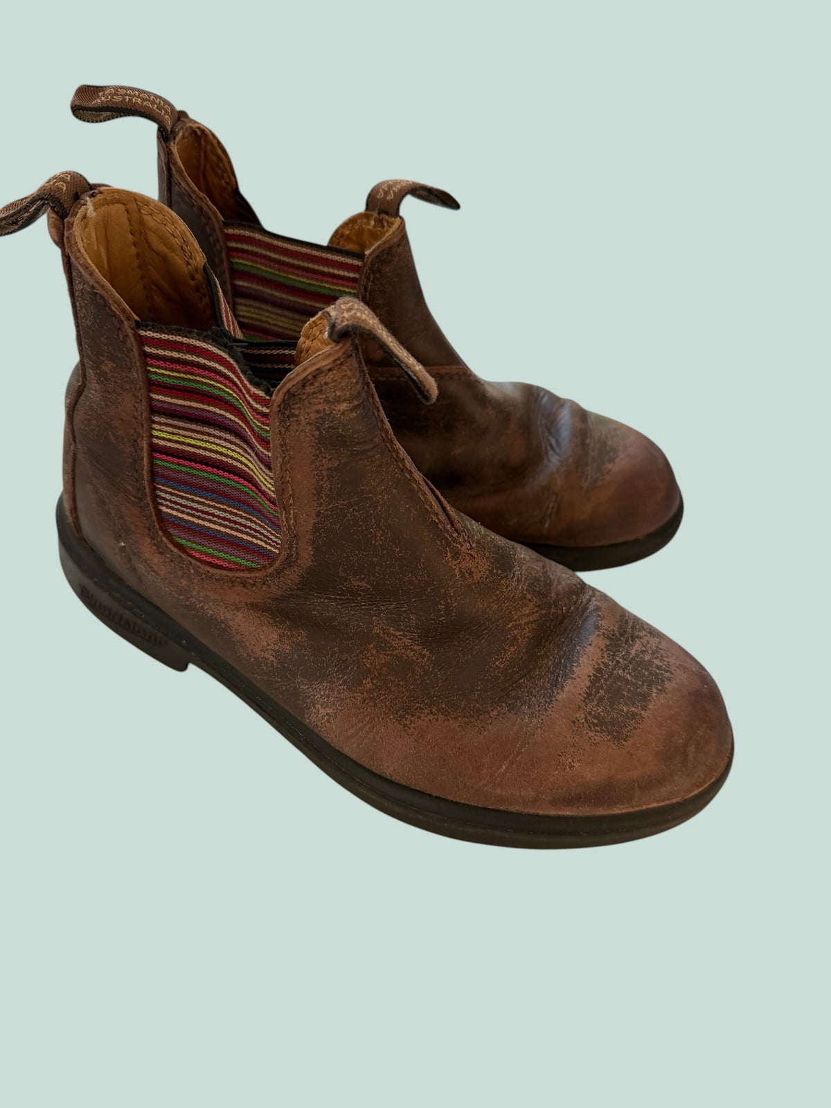 Leather chelsea boots 4US Big Kids (3 AUS) | Blundstones