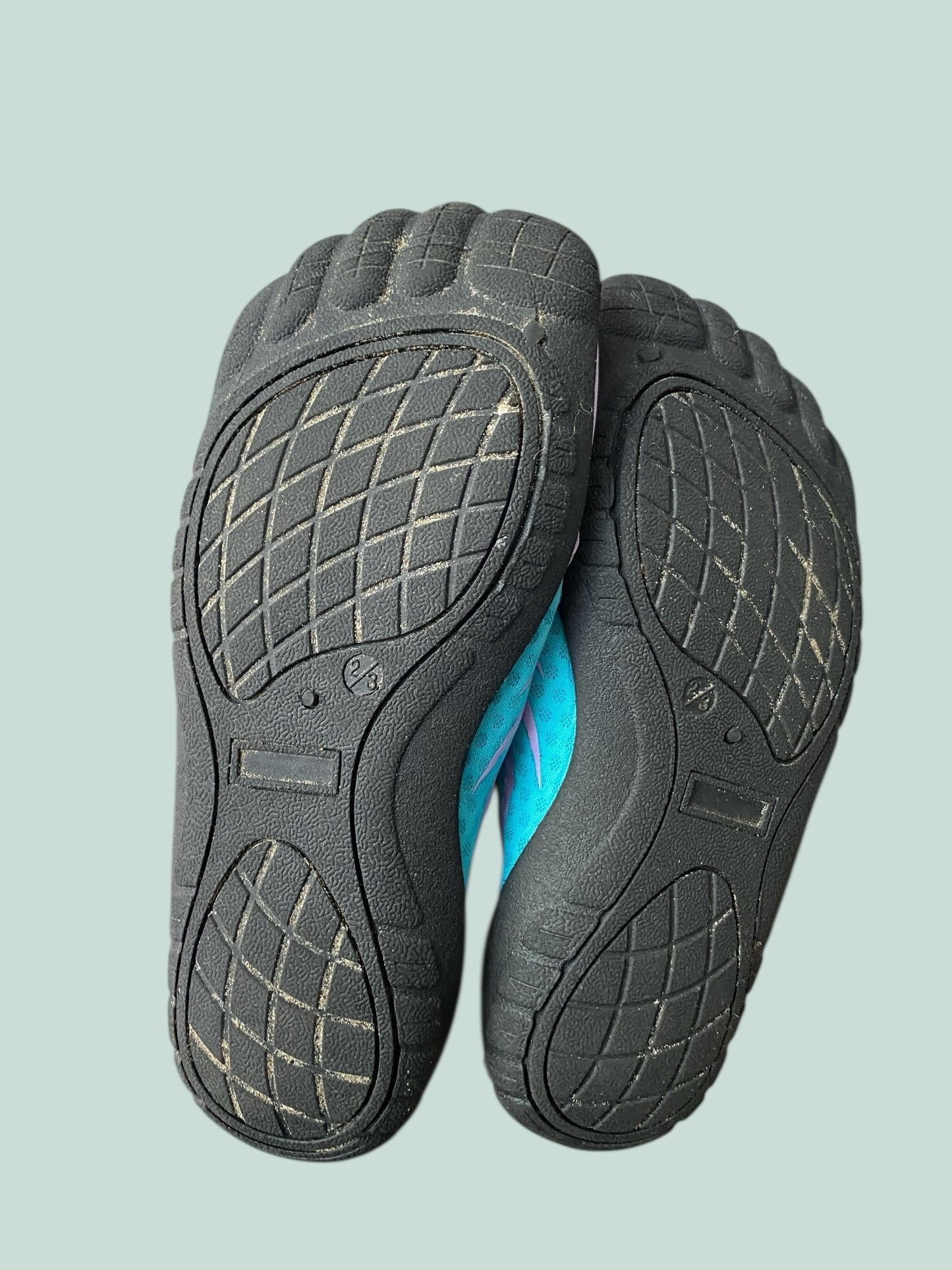 Lilac water shoes 2/3US Big Kids