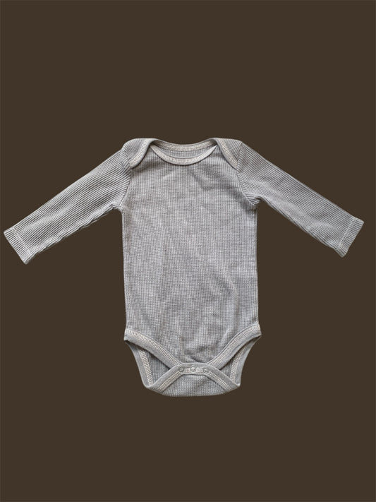 Grey waffle onesie 3-6m | Chick Pea