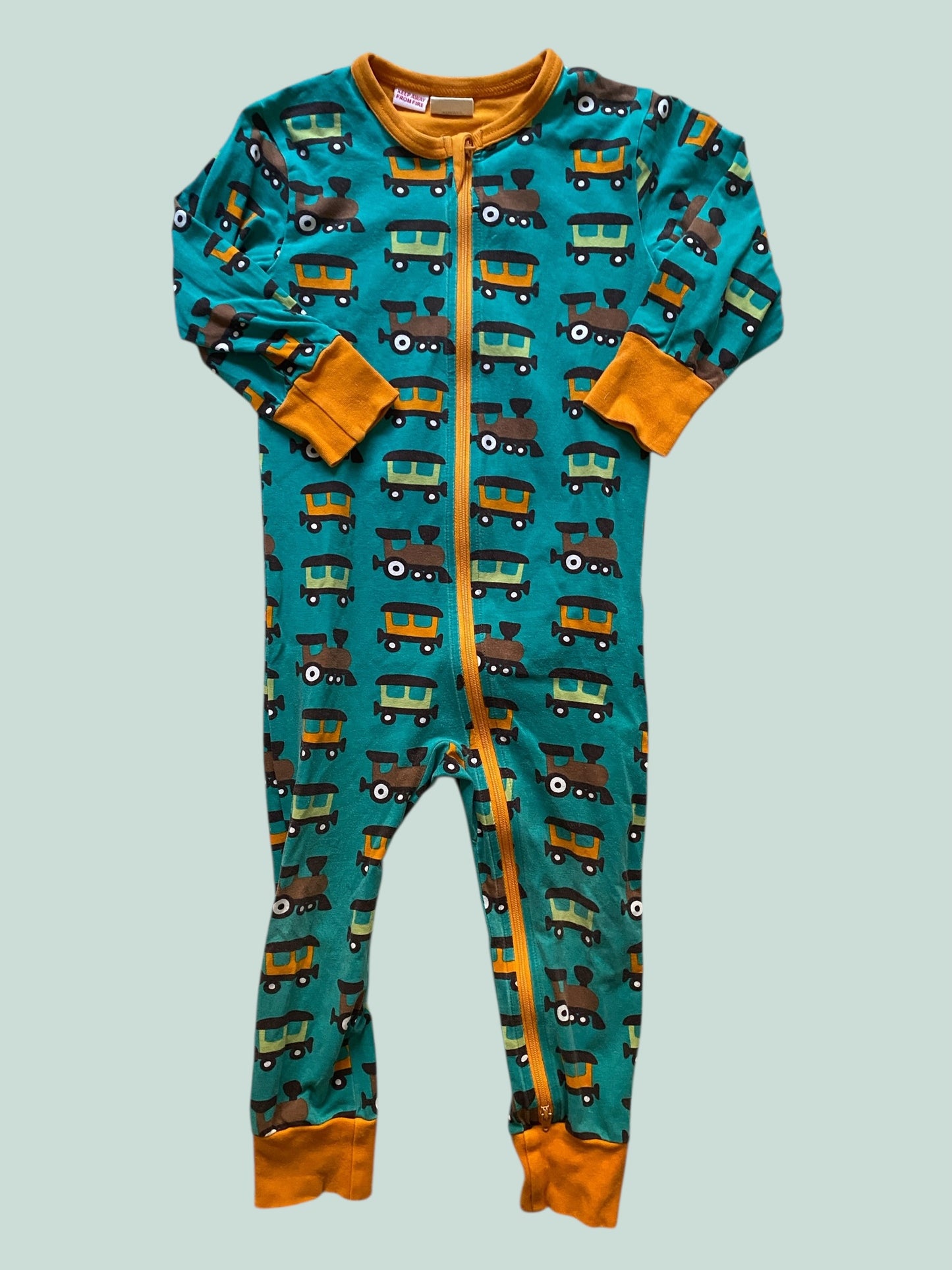 Organic cotton train zip sleeper 18-36m | Maxomorra