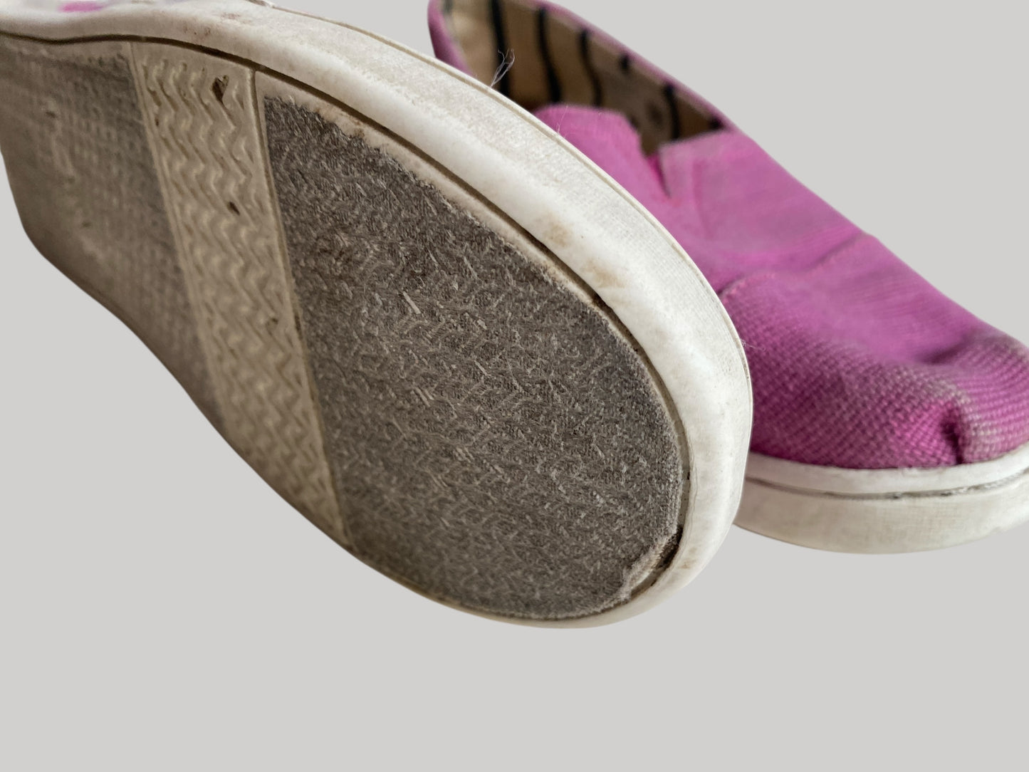 Pink canvas slip on shoe 3 US Big Kids | Tom's