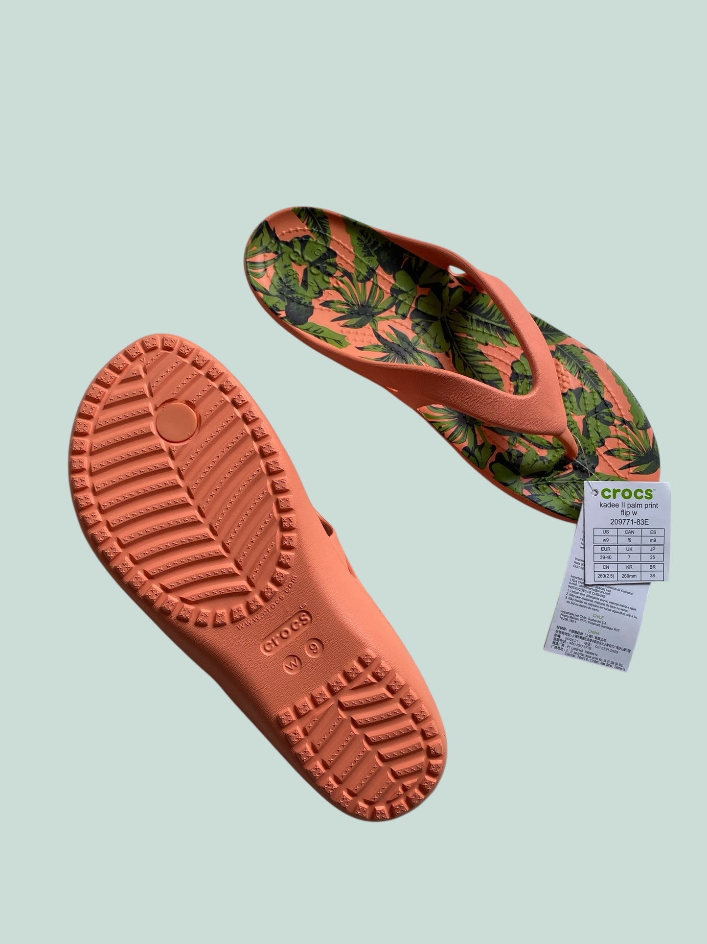Palm print Kadee II flip flop sandals women's 9US (39) | Crocs NEW