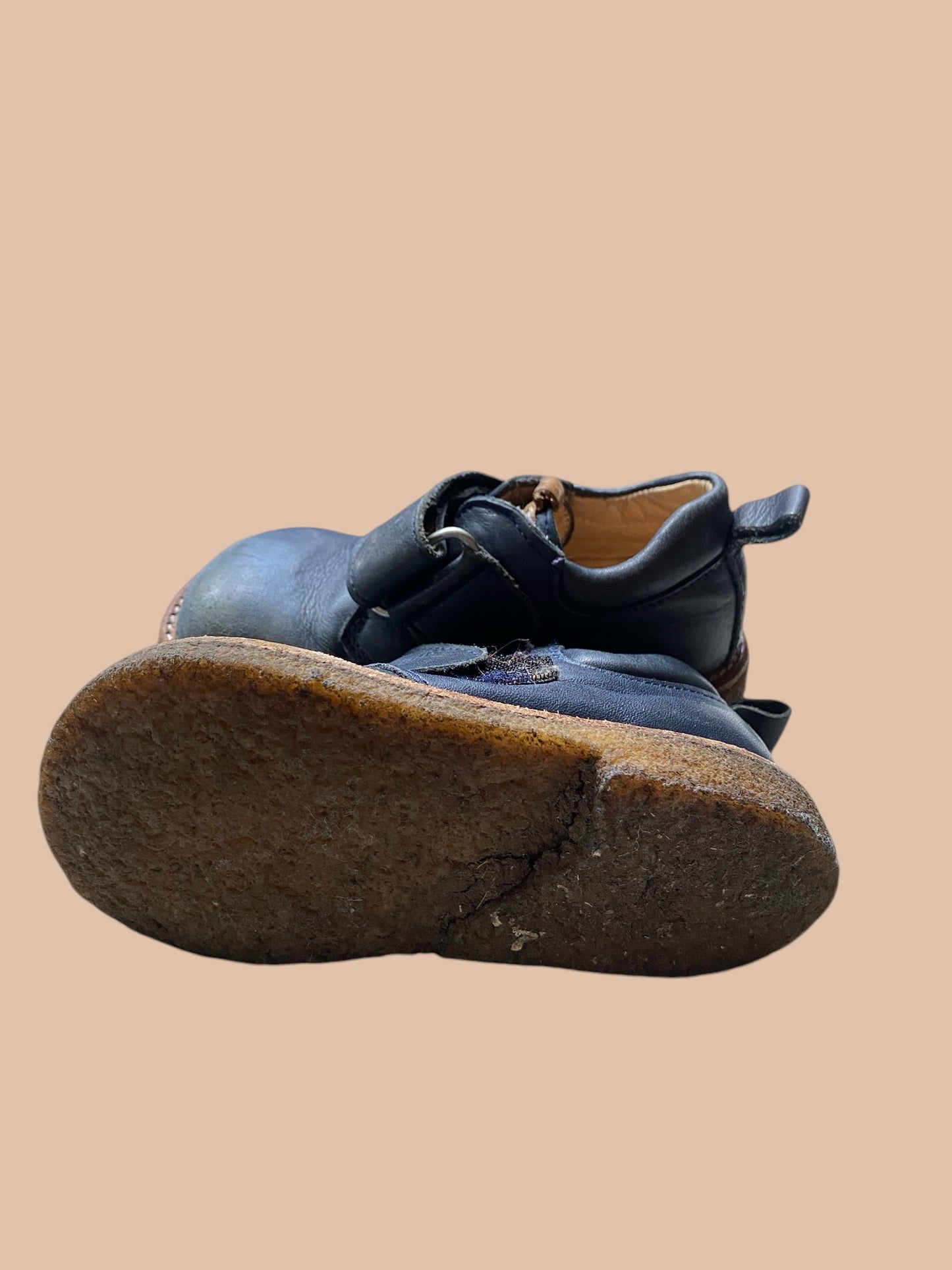 Leather Velcro shoes 7 US Little Kid | Angulus