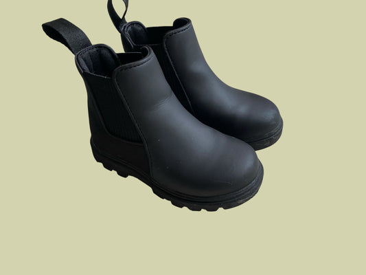Black Kensington Chelsea boots 7US Little Kid | Natives