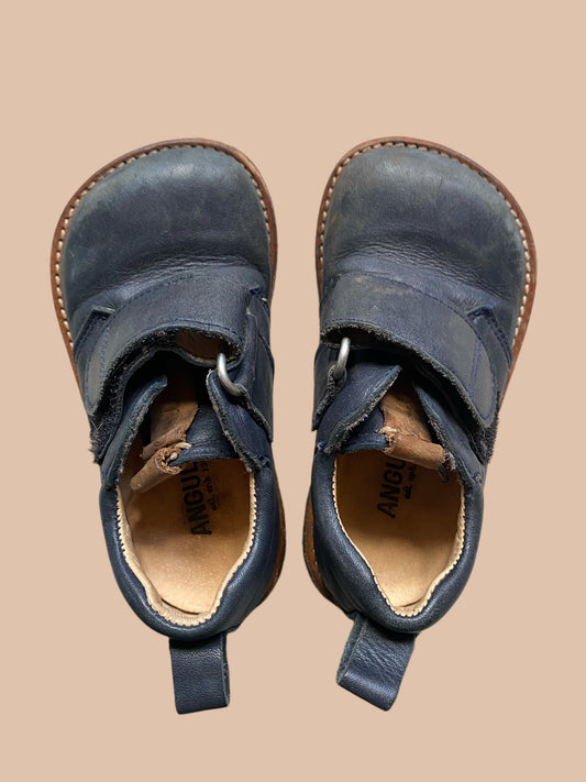 Leather Velcro shoes 7 US Little Kid | Angulus