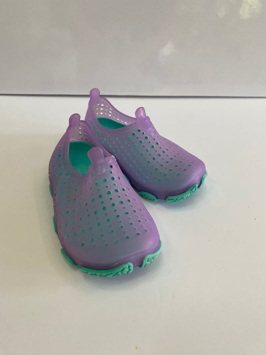 Water shoes 5-6 US Little Kids