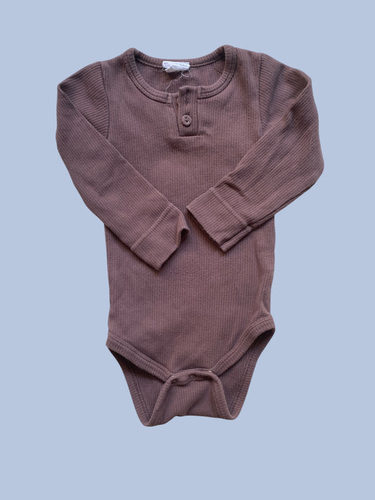 Organic cotton onesie 6-12m | Jamie Kay