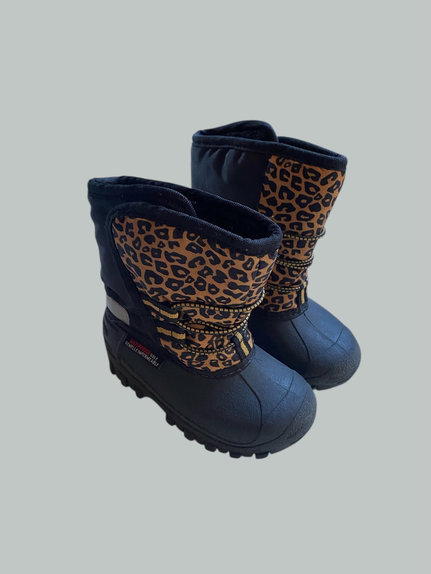 Leopard print velcro winter boots 8US Little Kid