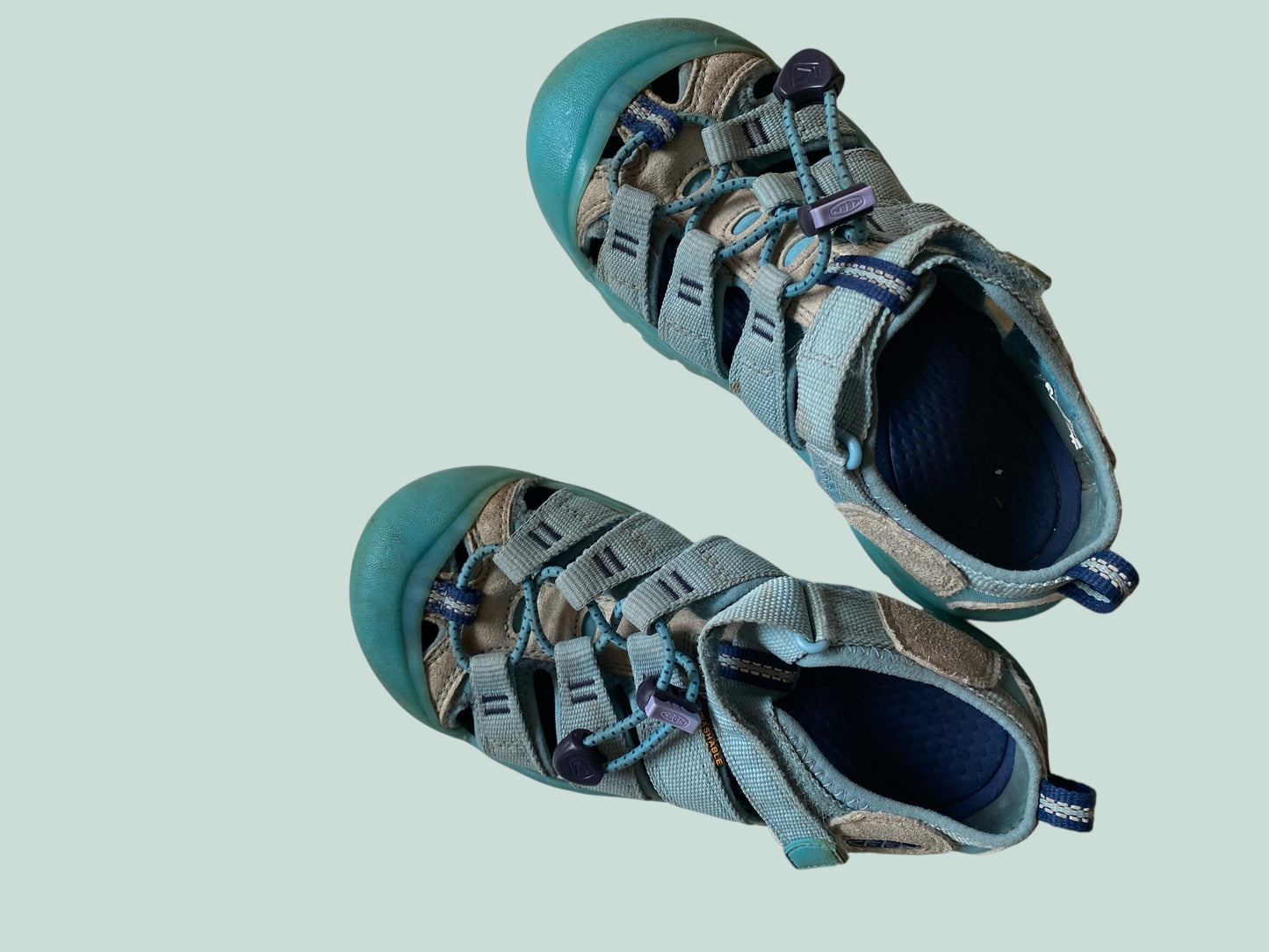 Light blue velcro sandals 2US Big Kids | Keen