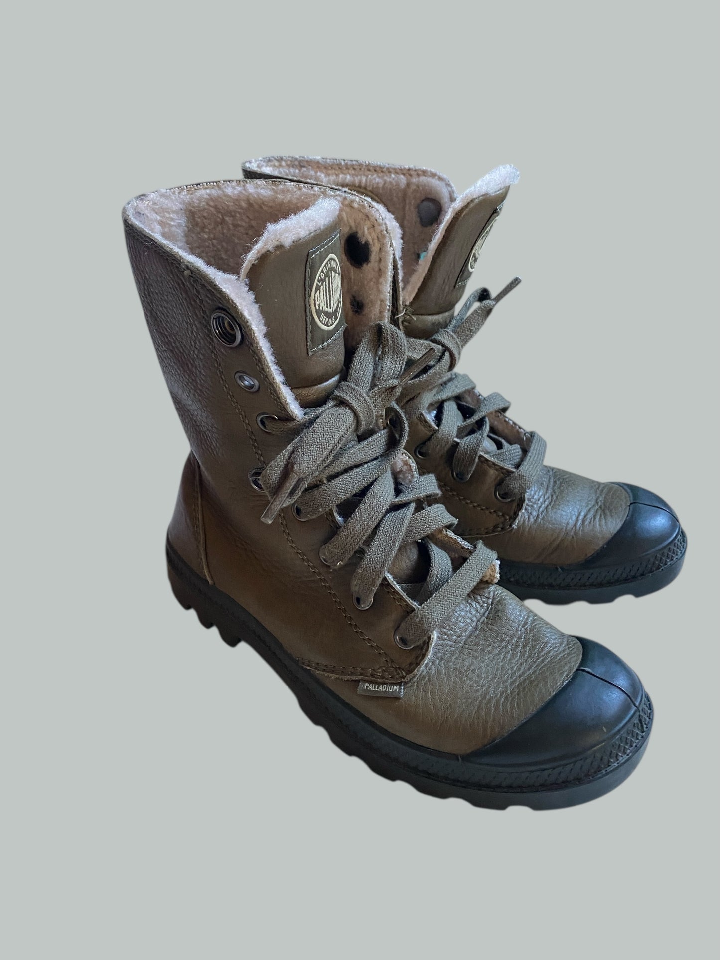 Fleece lined olive green leather boots 6US women's (37 EU) | Palladium