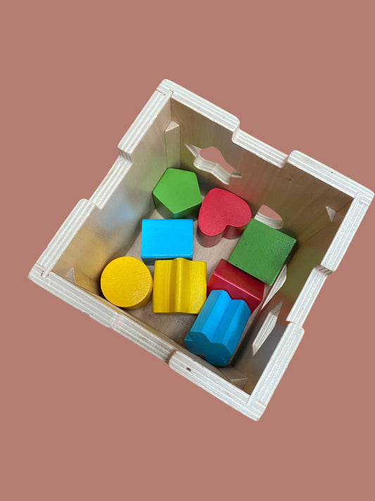 Wooden shape sorting cube | Addo Play