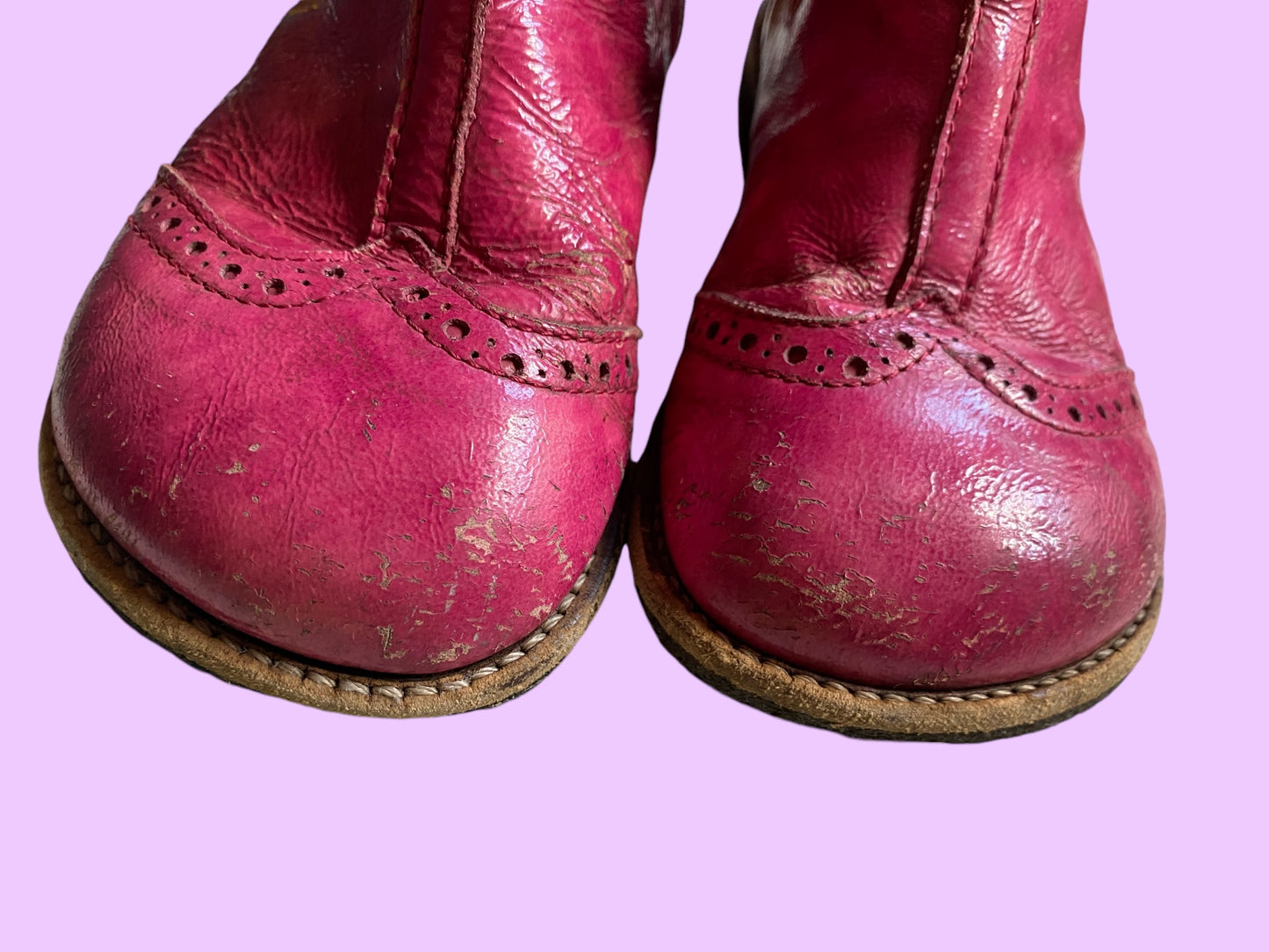 Hot pink shiny leather Chelsea boots 9.5 US Little Kid | Angulus