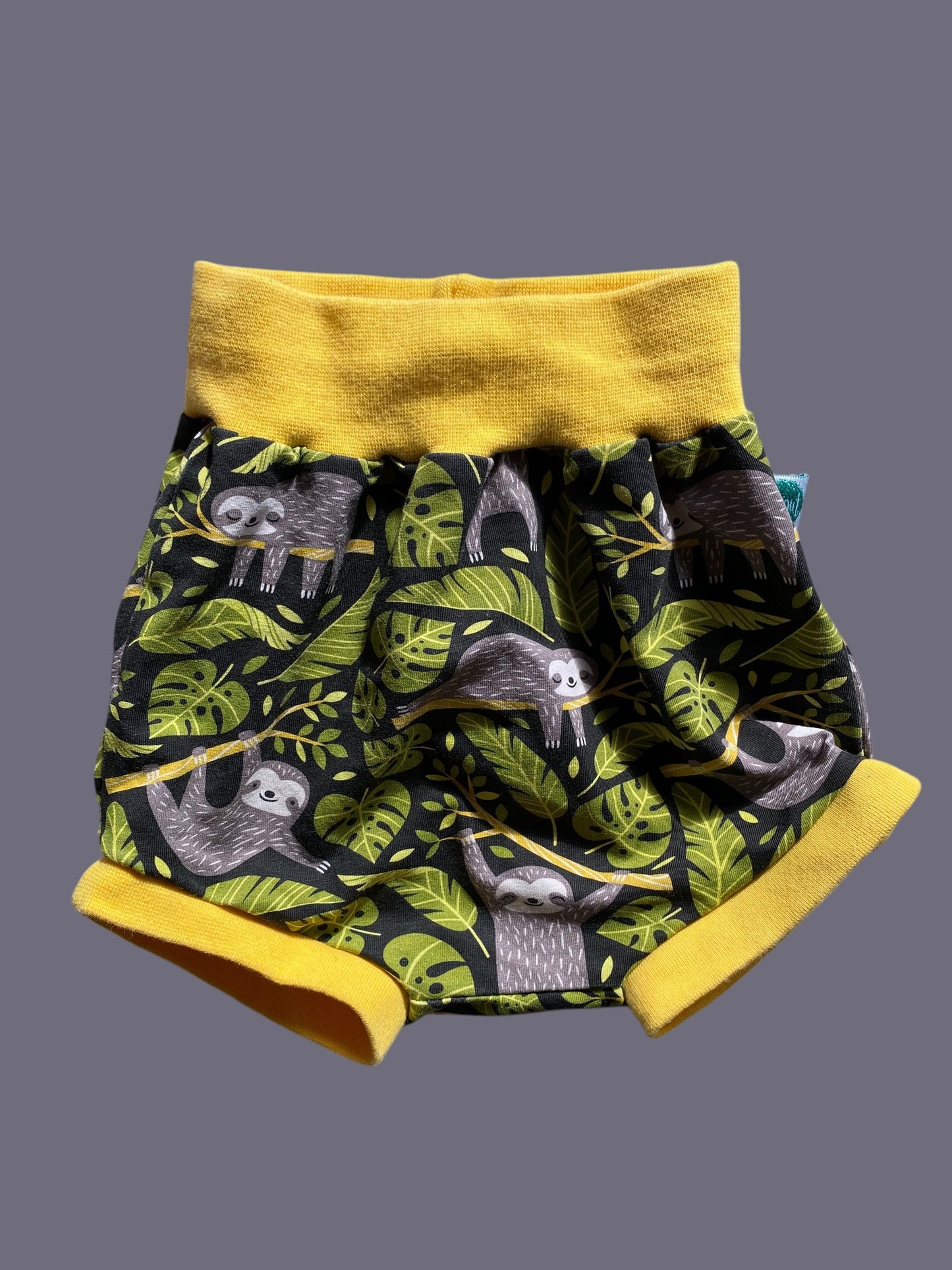 Organic cotton sloth shorts 18-24m | Sprout