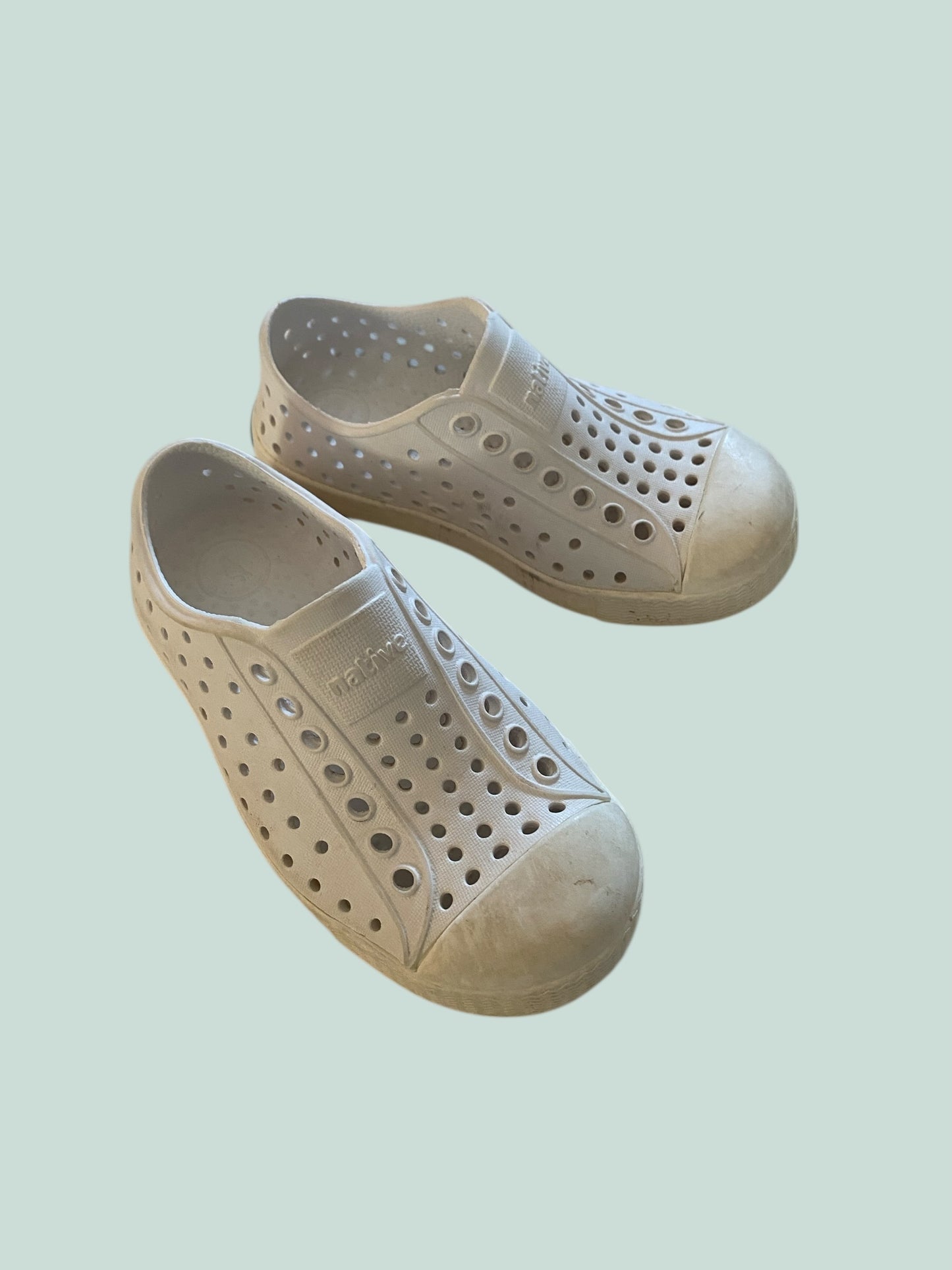 White slip on sandals 8US Little Kid | Native