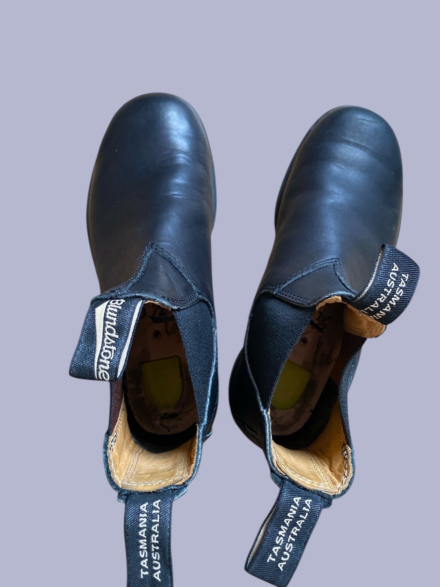 Black leather Chelsea boots women’s 9.5 (40 EU) | Blundstones