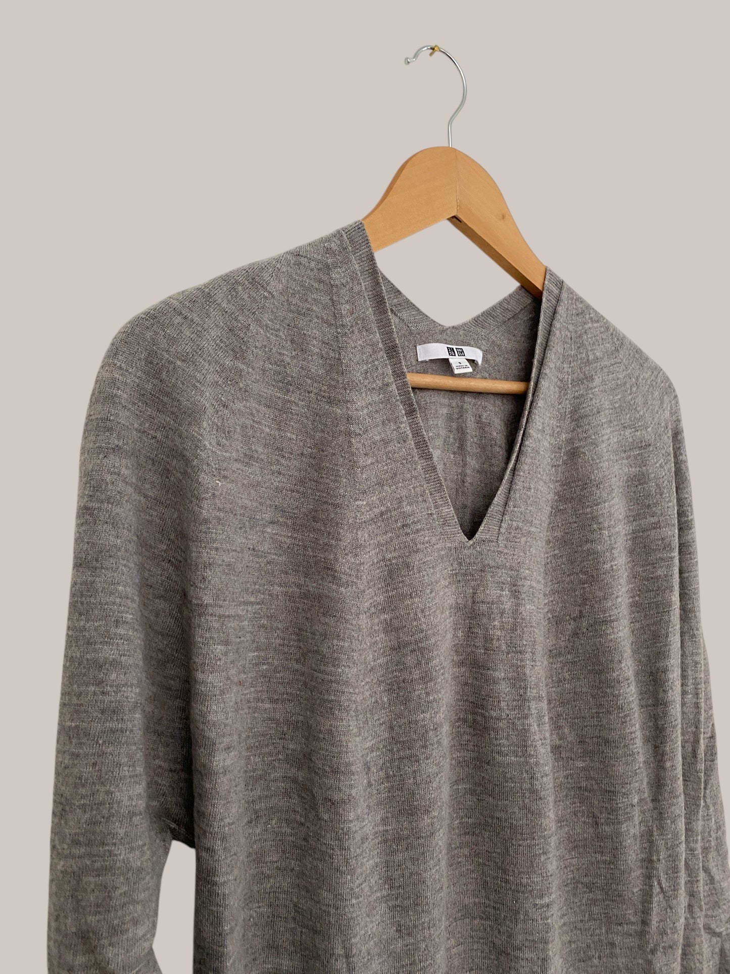 Wool sweater dress size adult small | Uniqlo
