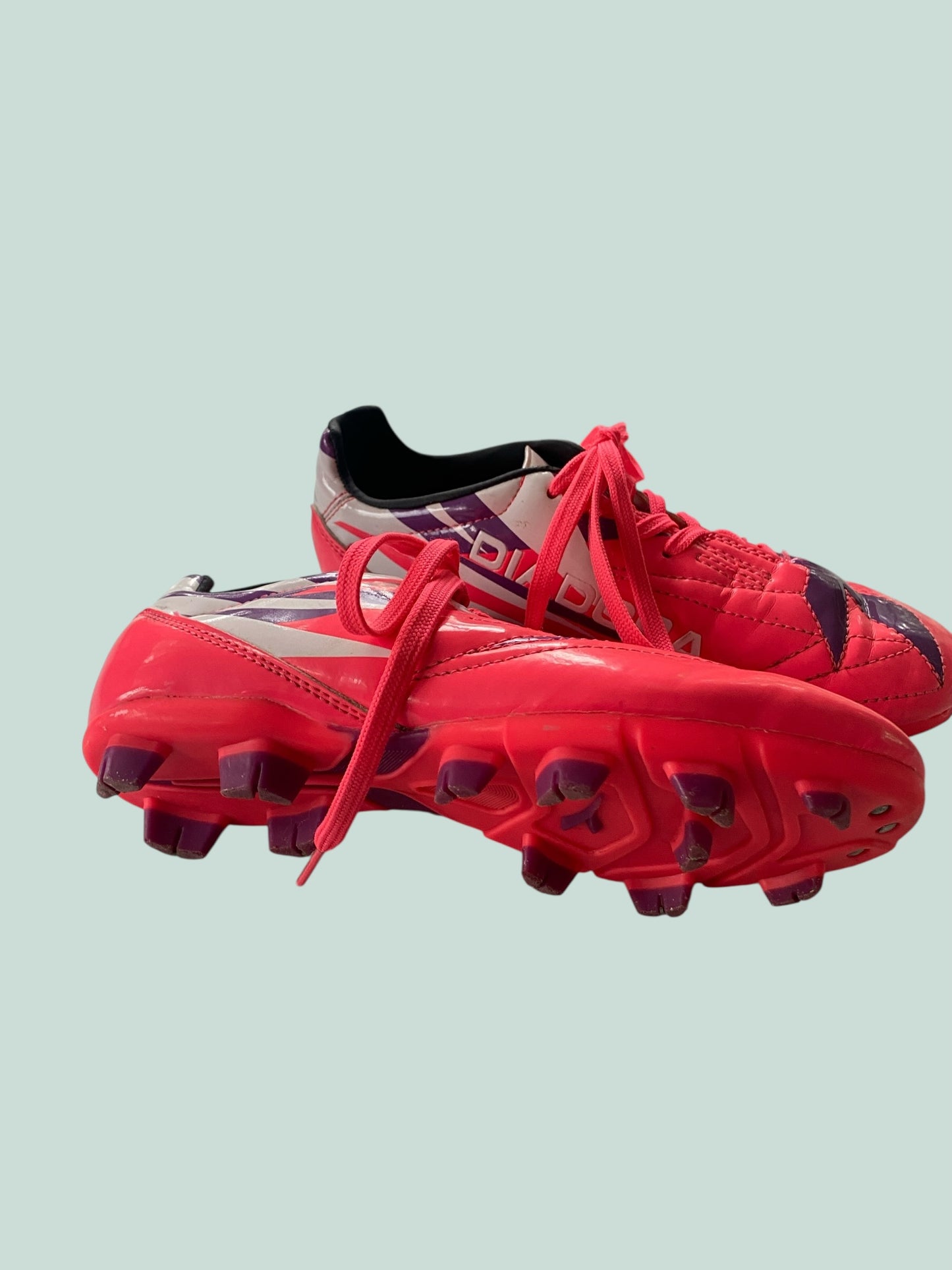 Pink soccer cleats 3US Big Kids | Diadora