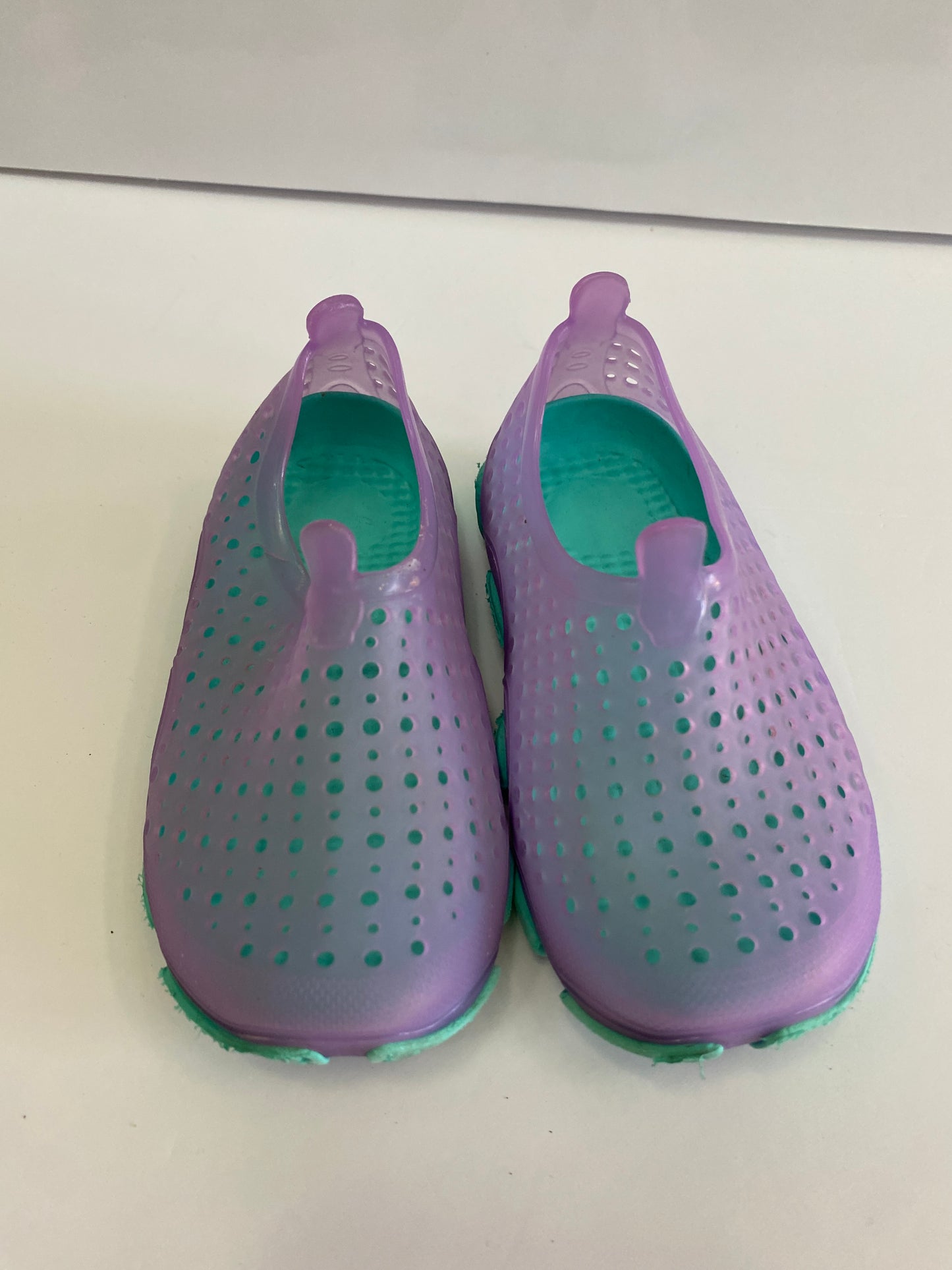 Water shoes 5-6 US Little Kids