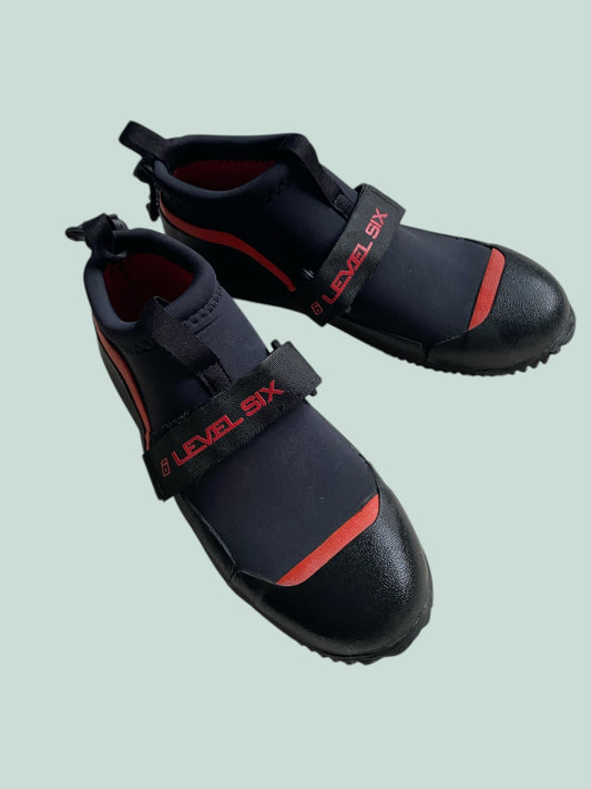Neoprene river kayaking/paddle shoes women’s 5 US  | Level Six