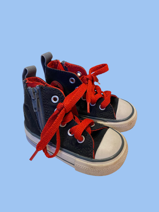 Black all star sneakers 4 US Little Kid | Converse