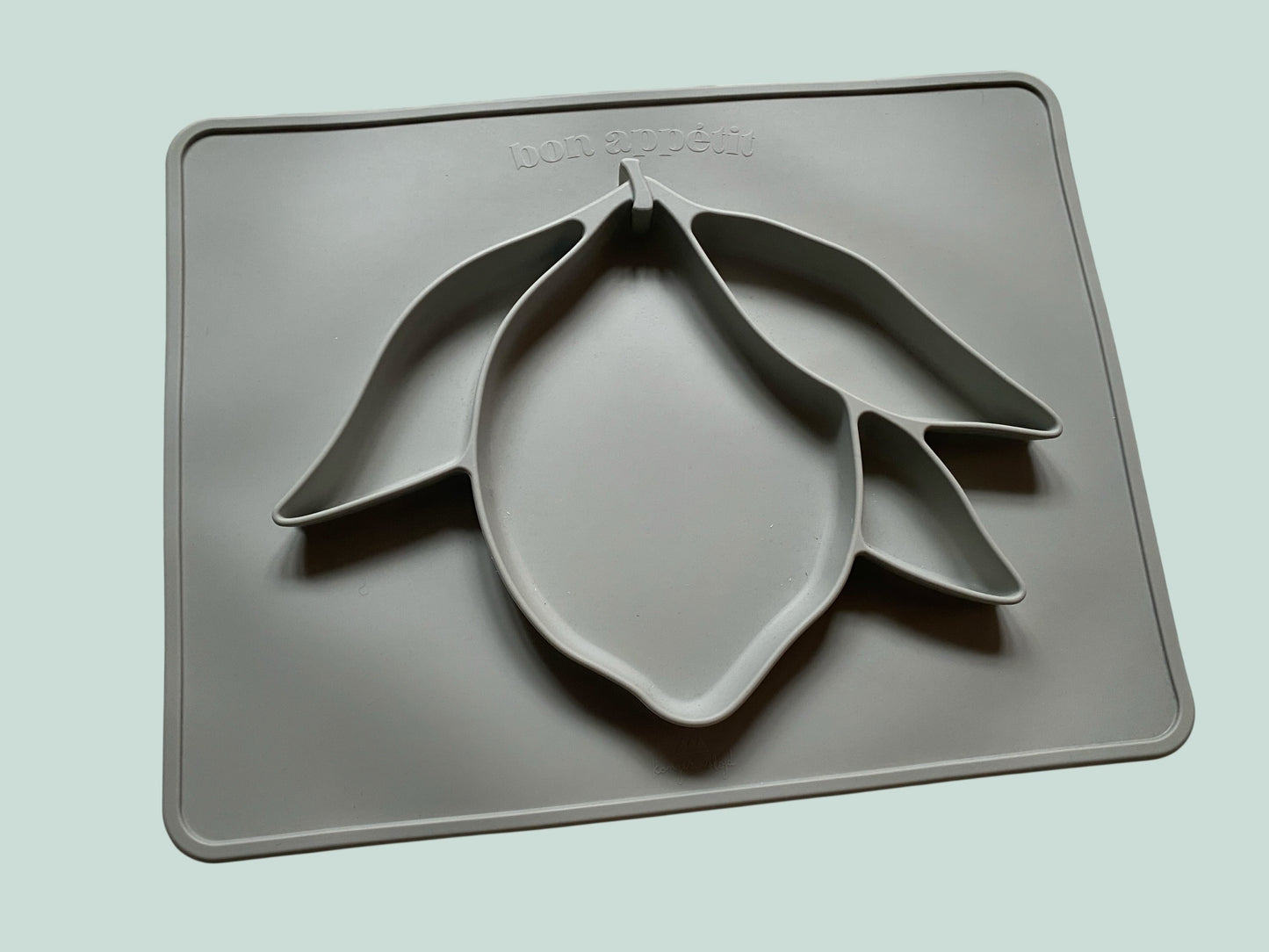 Mint green silicone dinner bowl lemon shape | Konges Slojd