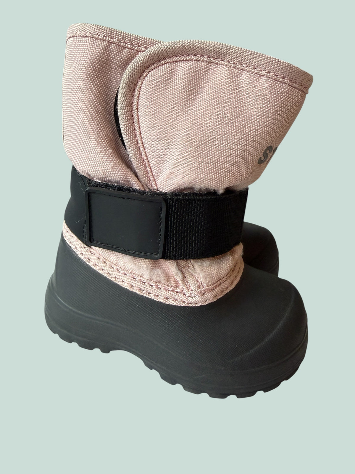 Light pink (very light) winter boots 7US Little Kid| Stonz