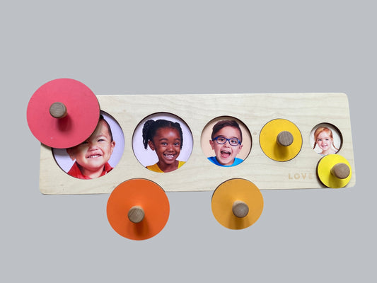 Circle of friends puzzle | Lovevery