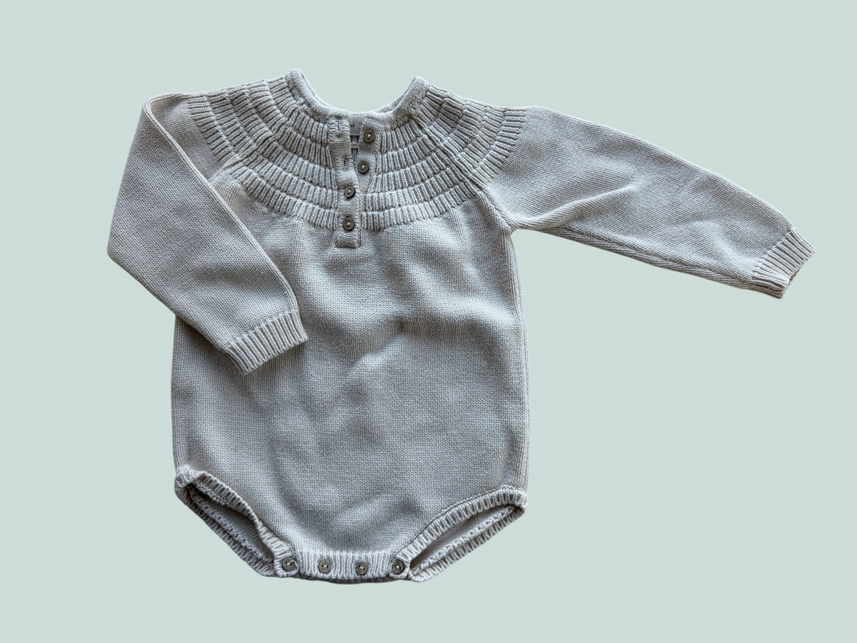 Organic cotton cream long sleeve knit romper/onesie 18-24m | Quincy Mae