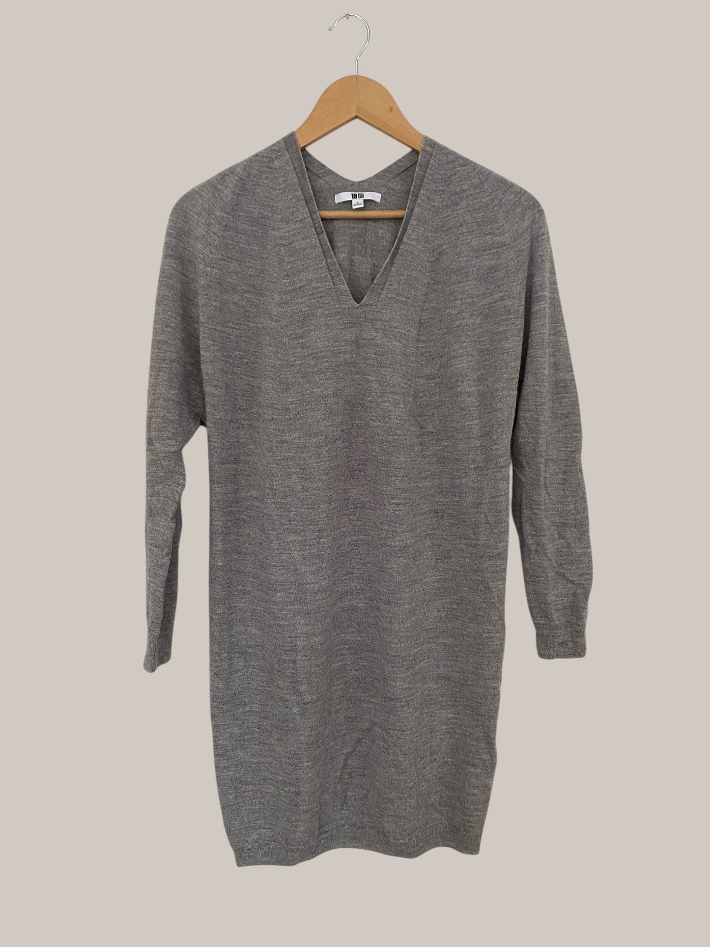 Wool sweater dress size adult small | Uniqlo
