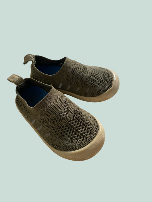 Green slip on shoes 6US Little Kid | Jan & Jul