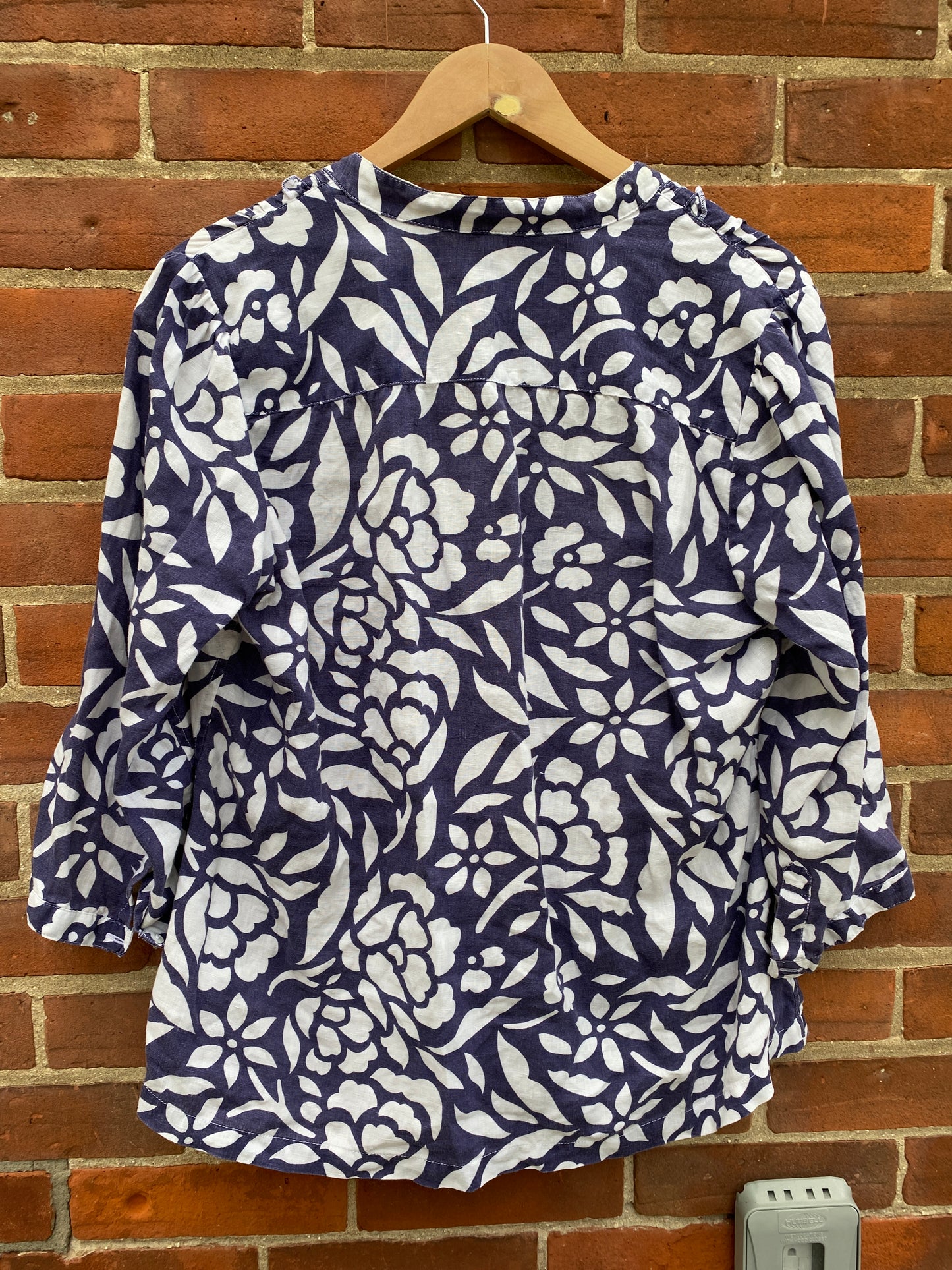 Linen 3/4 sleeve flower top adult size large | Marks and Spencer