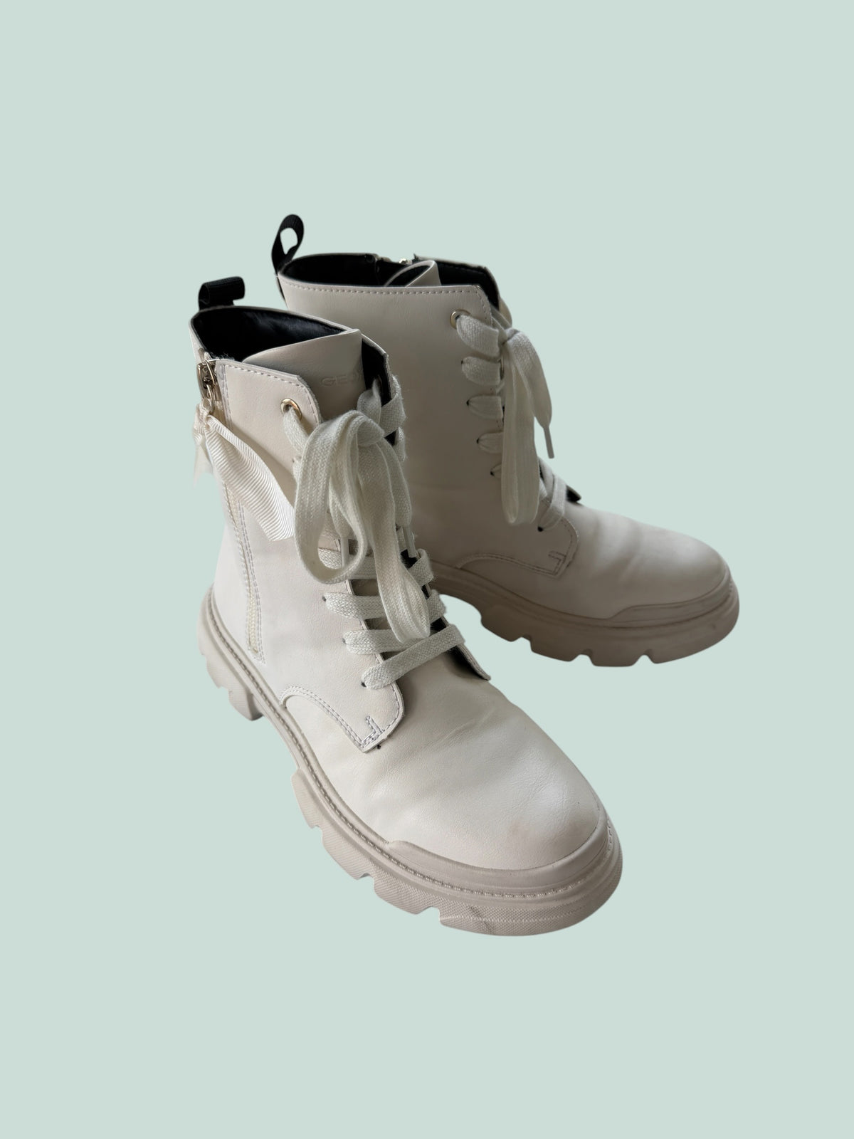 White Junette boots 2US Big Kids (33 EU) | Geox