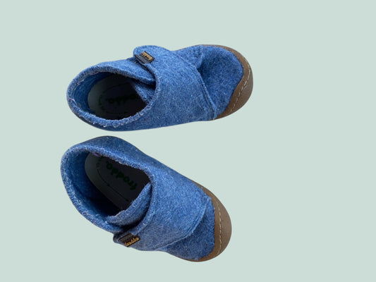 Blue wool slippers size 5/5.5 US Little Kids (21) | Froddo