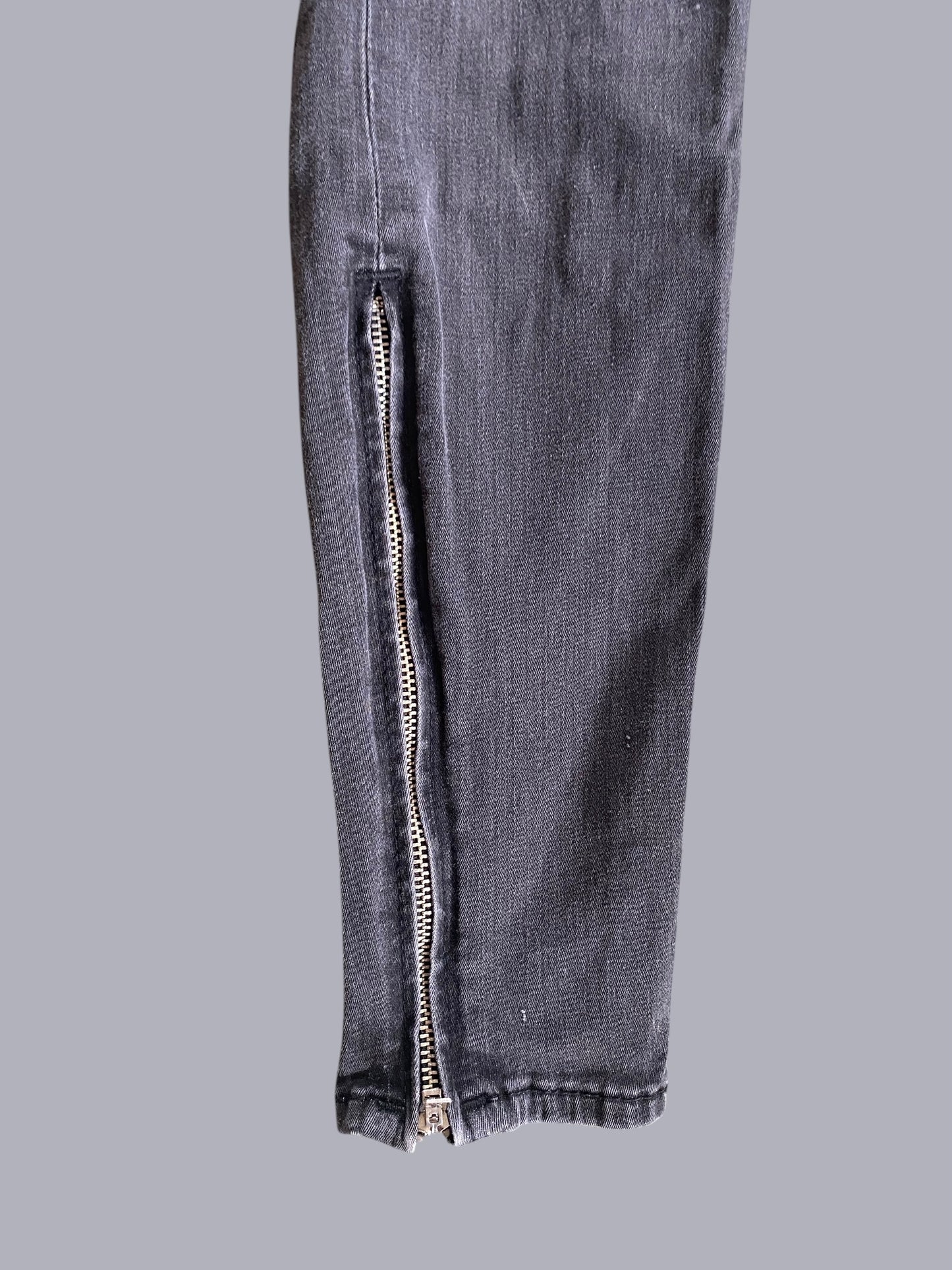 Grey jeans size 26 adult - Made in the USA | True Religion