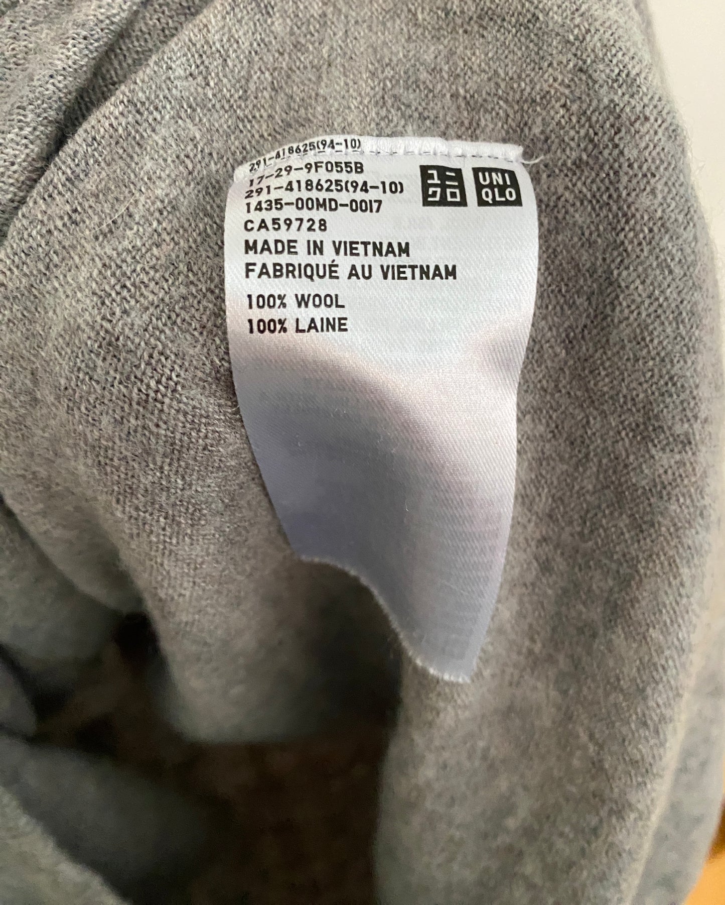 Wool sweater dress size adult small | Uniqlo