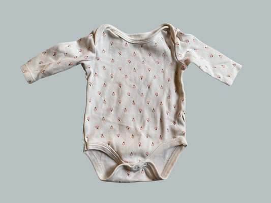Organic cotton flower onesie 0-3m | Rabbit + Bear