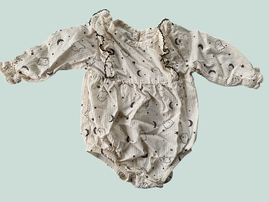 Organic cotton ghost onesie 6-9m | Rabbit + Bear